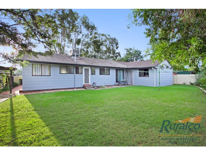 16 Kamilaroi Crescent, Manilla NSW 2346