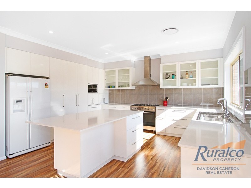 1 Bemboka Court, Tamworth NSW 2340