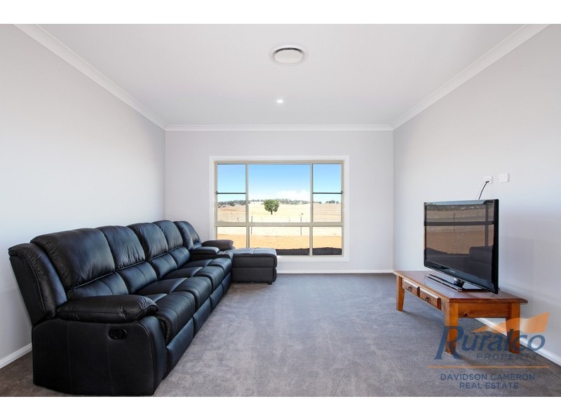 1 Bemboka Court, Tamworth NSW 2340