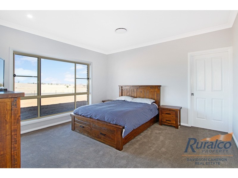 1 Bemboka Court, Tamworth NSW 2340