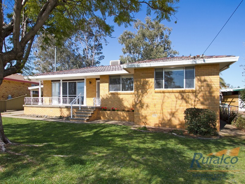 6 Coorong Street, Tamworth NSW 2340