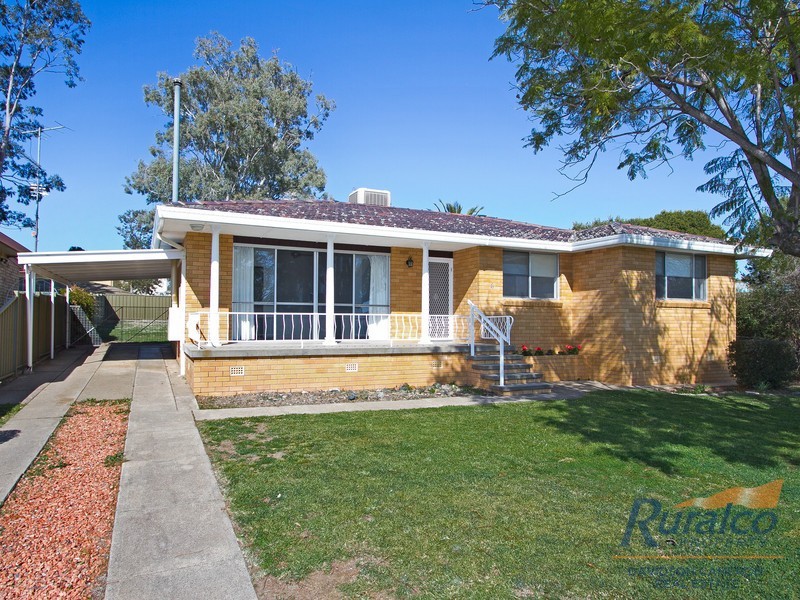 6 Coorong Street, Tamworth NSW 2340