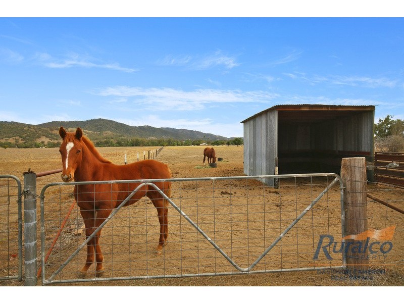 “Balaka” 42 Tanglewood Road, Kootingal NSW 2352