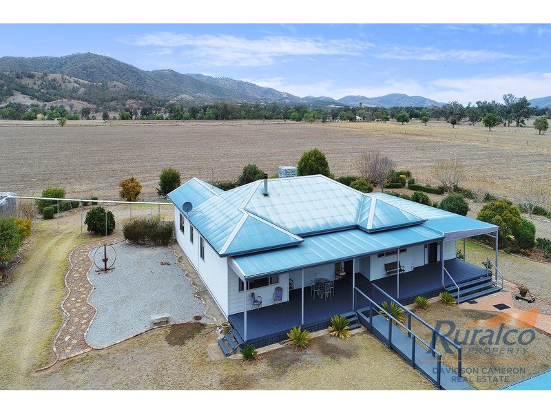 “Balaka” 42 Tanglewood Road, Kootingal NSW 2352