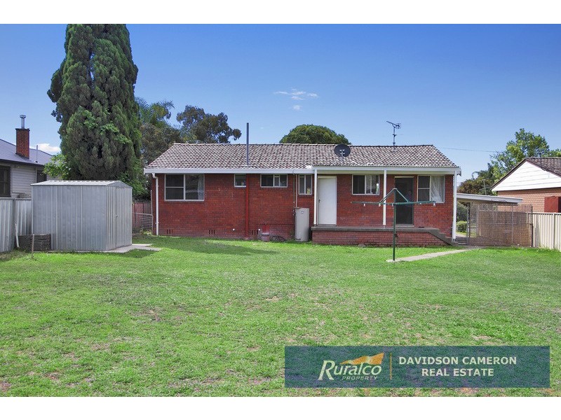 8 Robina Street, Tamworth NSW 2340