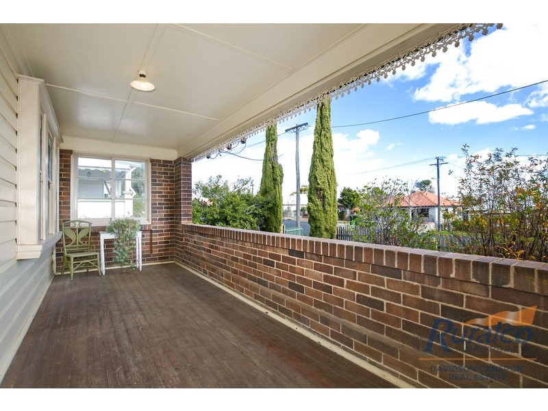 130 Denison Street, Tamworth NSW 2340
