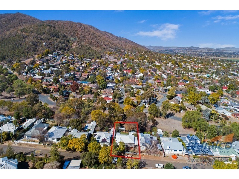 11 Russell Street, Tamworth NSW 2340