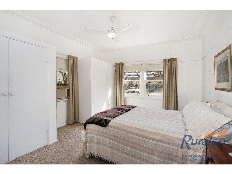 11 Russell Street, Tamworth NSW 2340
