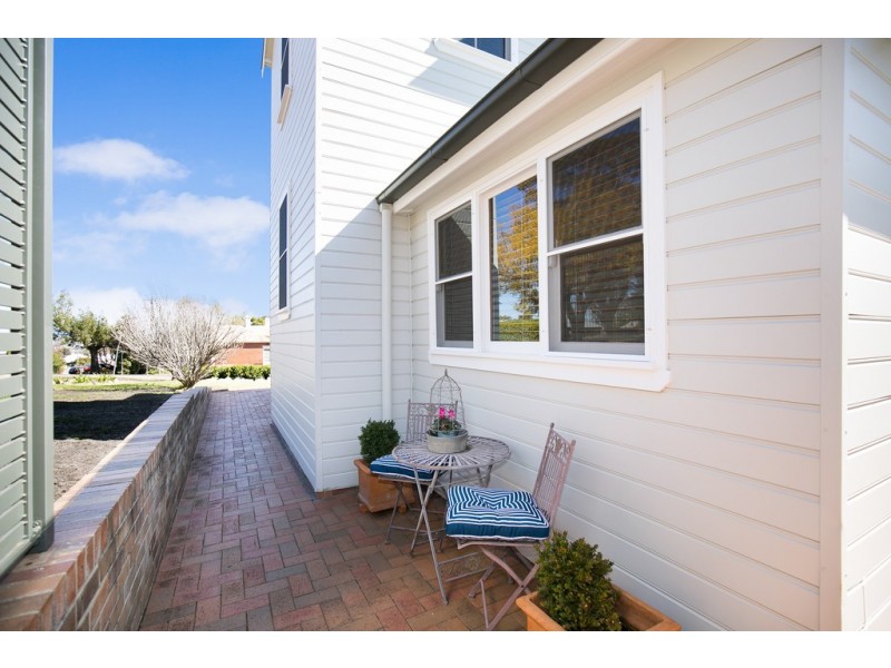 56 Raglan Street, Tamworth NSW 2340