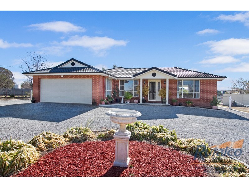 15 Palmer Drive, Tamworth NSW 2340