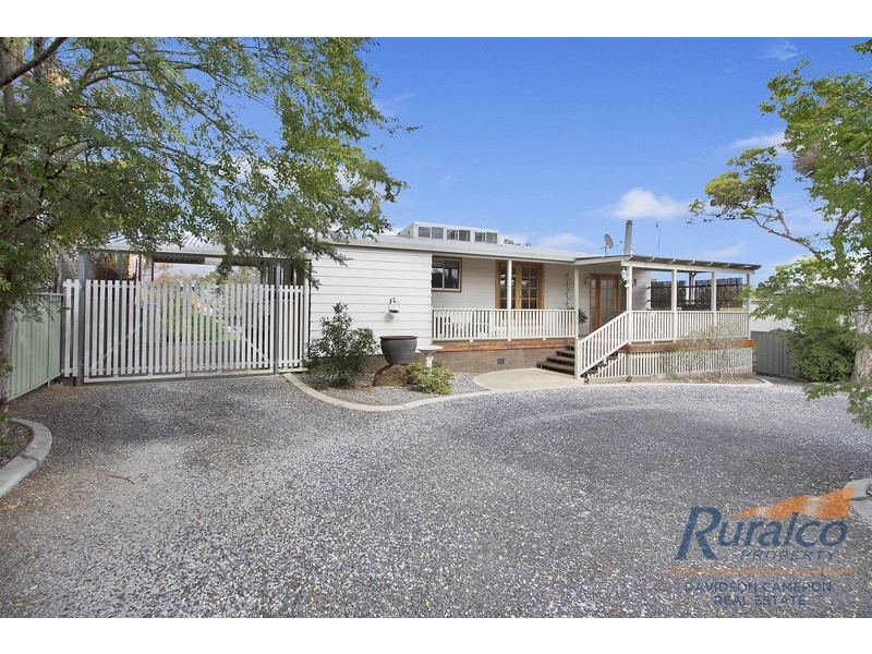 82 Calala Lane, Tamworth NSW 2340