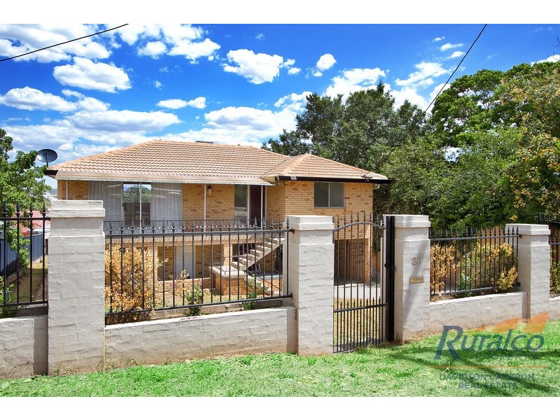 33 Johnston Street, Tamworth NSW 2340