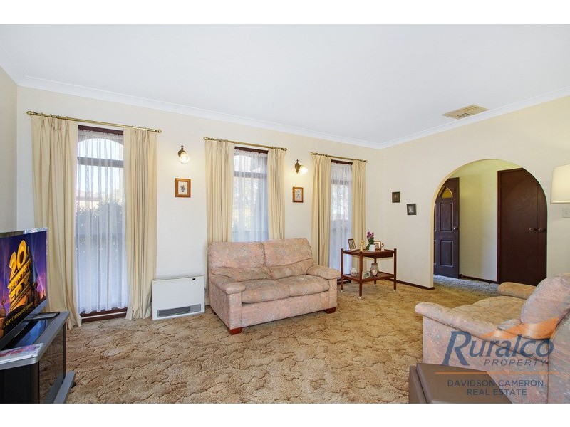 1 Jacaranda Place, Tamworth NSW 2340