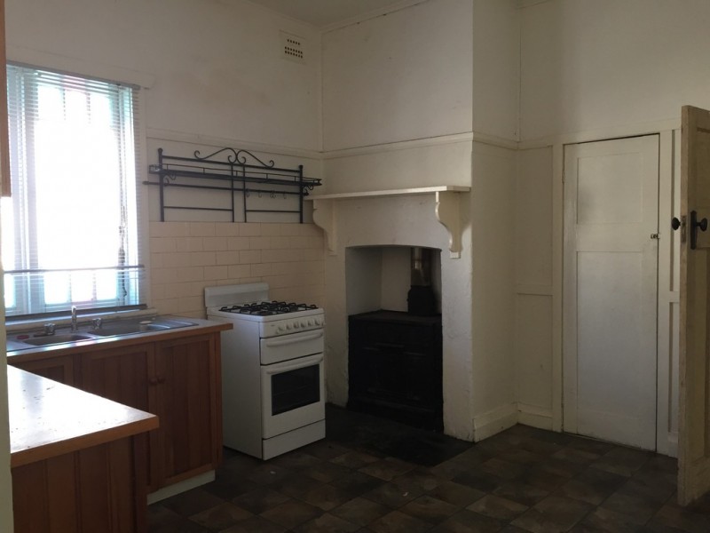 103 Denison Street, Tamworth NSW 2340