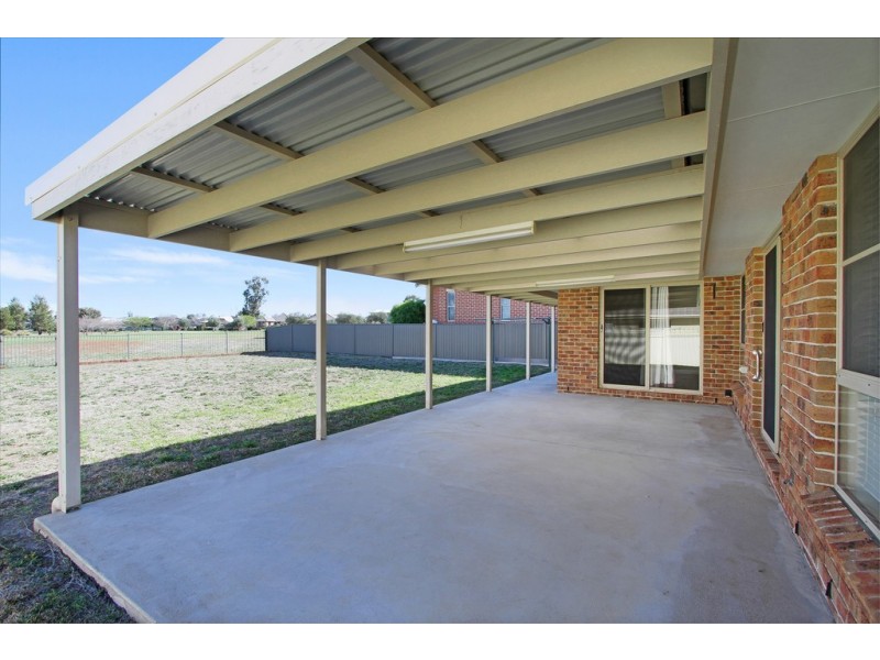 43 The Retreat, Tamworth NSW 2340