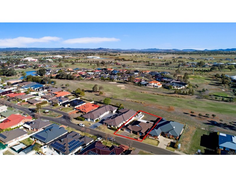 43 The Retreat, Tamworth NSW 2340