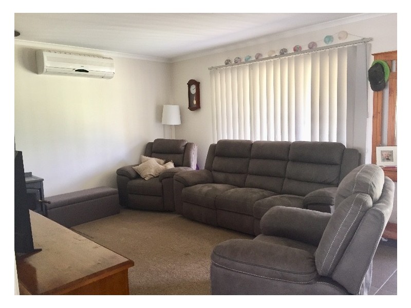 33-35 Frederick Street, Woolomin NSW 2340