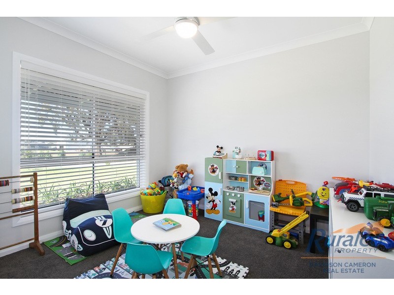 9 Bemboka Court, Tamworth NSW 2340