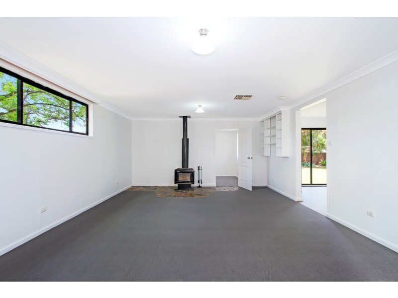 16 Kamilaroi Crescent, Manilla NSW 2346