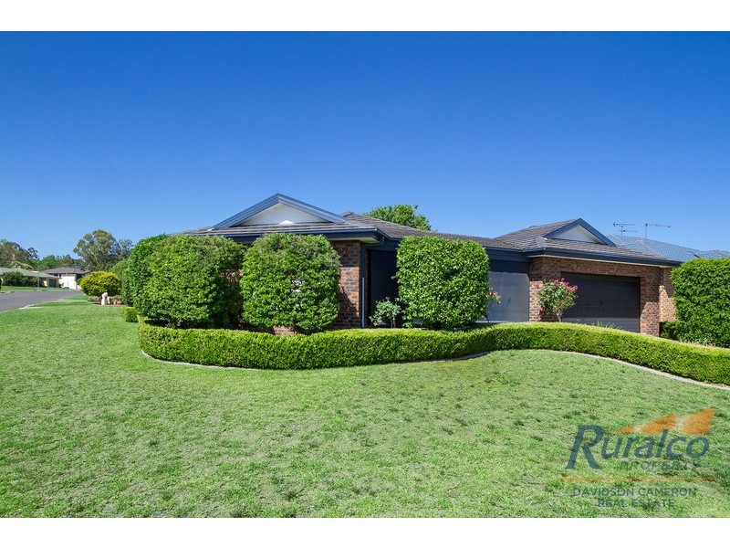 61 Harrier Parade, Tamworth NSW 2340