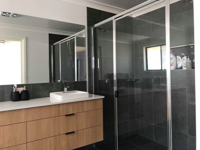 43 Falcon Drive, Tamworth NSW 2340