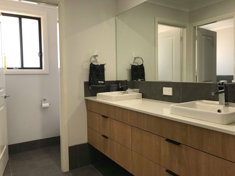 43 Falcon Drive, Tamworth NSW 2340