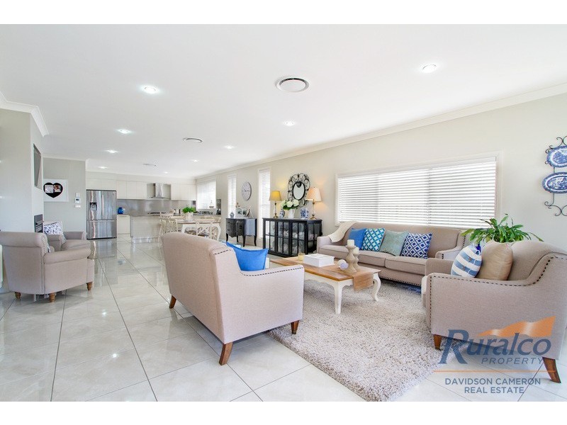 25 Sanctuary Place, Tamworth NSW 2340