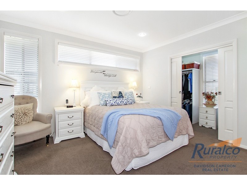 25 Sanctuary Place, Tamworth NSW 2340