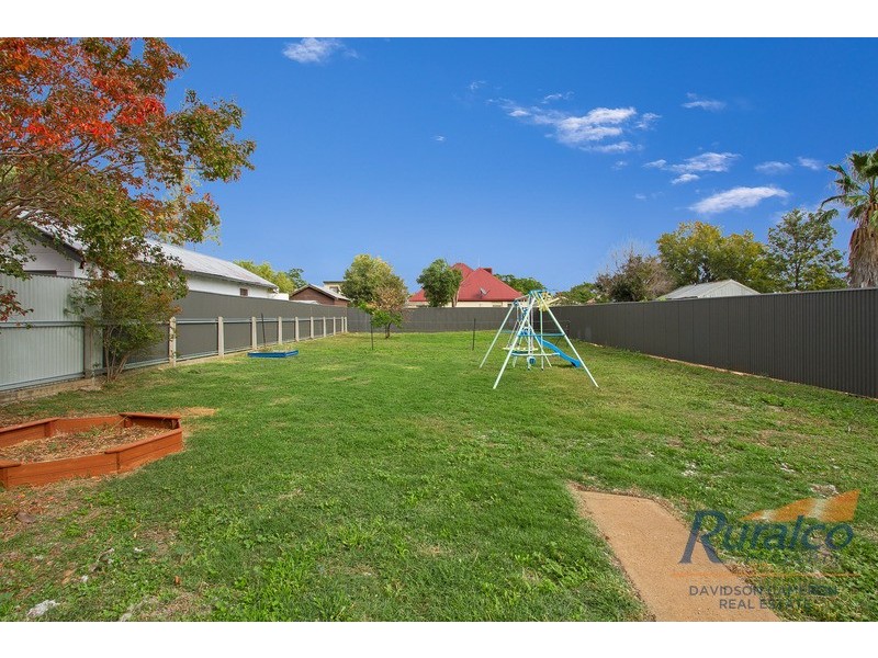 9 Denne Street, Tamworth NSW 2340