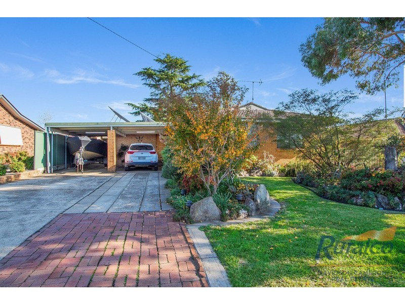 32 Osprey Way, Tamworth NSW 2340