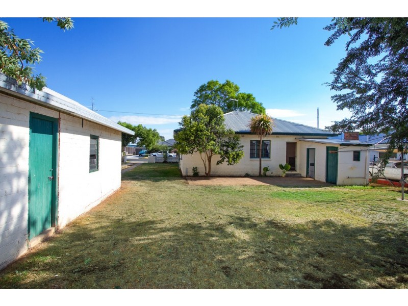 5 Preston Avenue, Tamworth NSW 2340