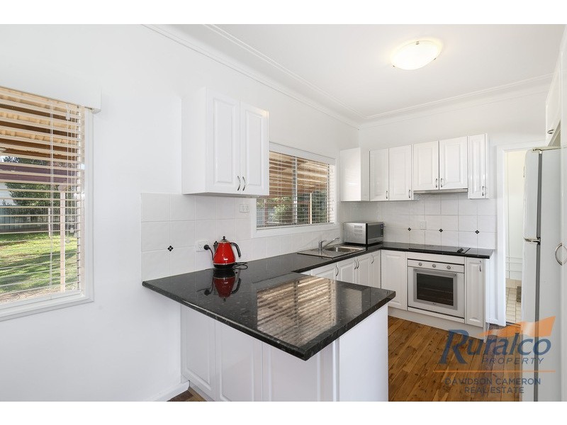 10 Churchill Street, Tamworth NSW 2340