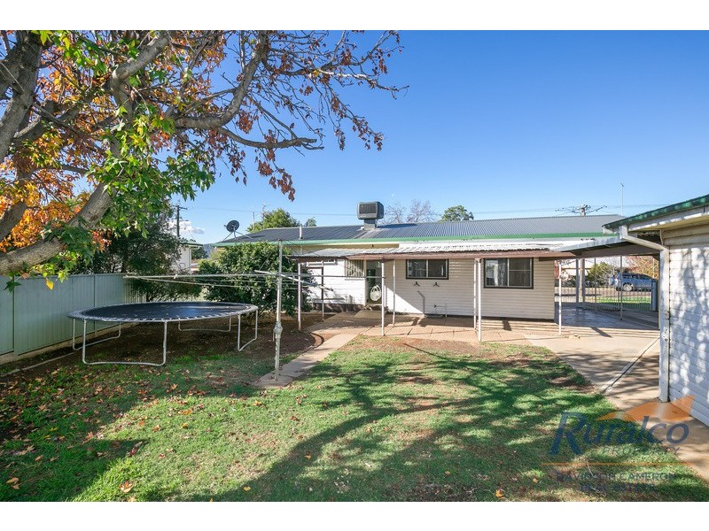 10 Churchill Street, Tamworth NSW 2340