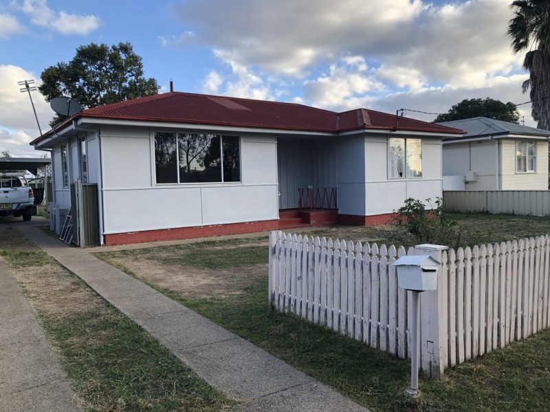 10 Stewart Avenue, West Tamworth NSW 2340