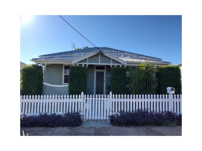 110 Denison Street, Tamworth NSW 2340