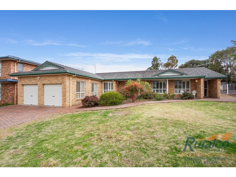 31 Camira Crescent, Tamworth NSW 2340