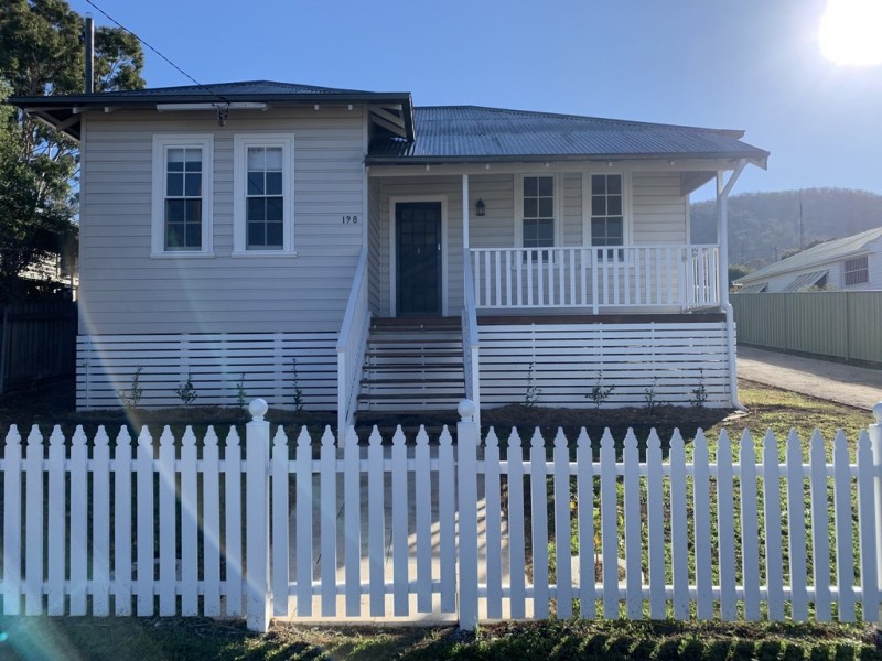 198 Carthage Street, East Tamworth NSW 2340