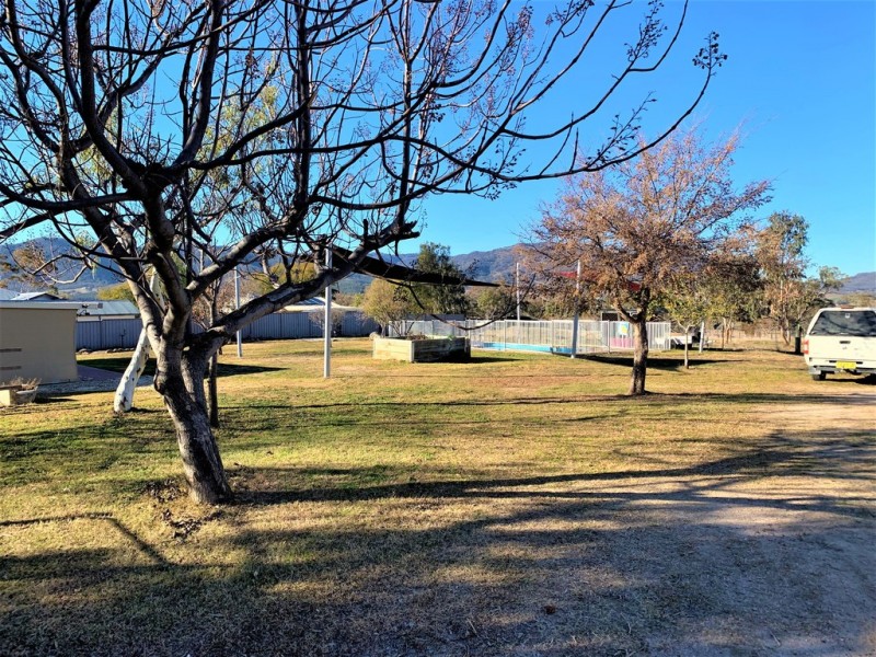 6 Hyson Street, Kootingal NSW 2352