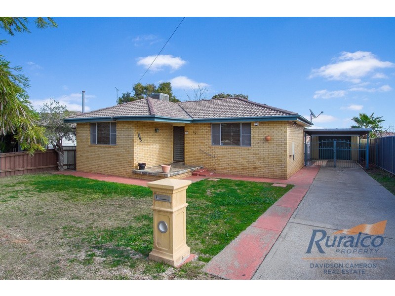 39 Mack Street, Tamworth NSW 2340