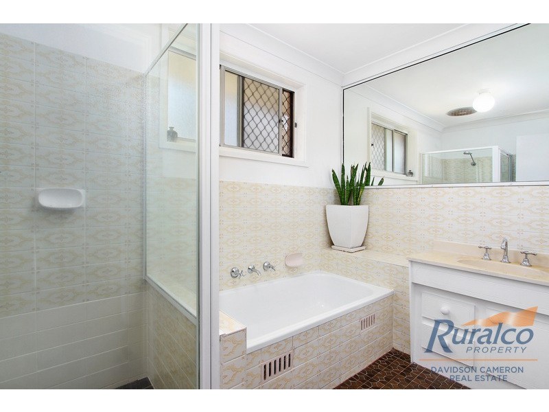 4 Waree Drive, Tamworth NSW 2340