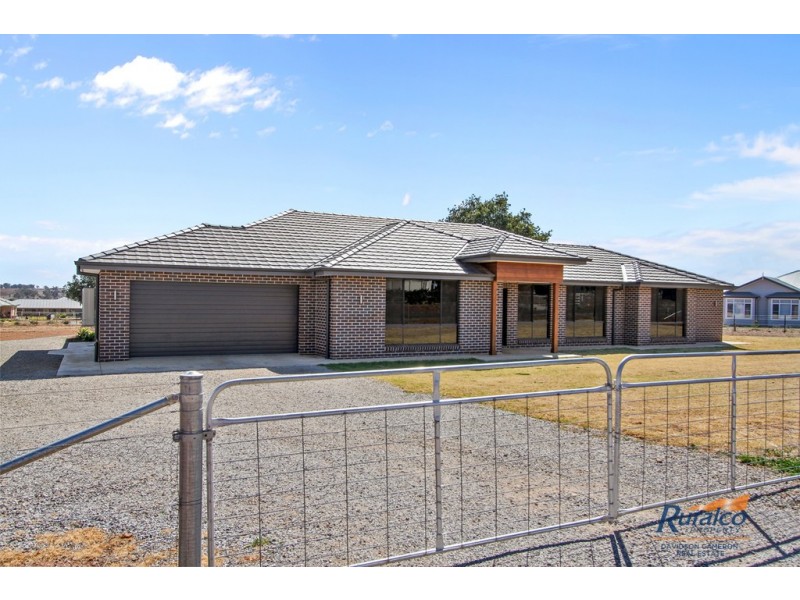 5 Koreelah Close, Tamworth NSW 2340