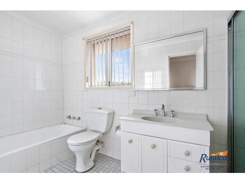 2/73 Crown Street, West Tamworth NSW 2340