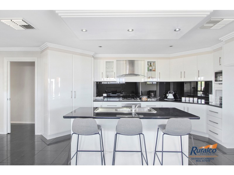 11 Verdelho Drive, Tamworth NSW 2340