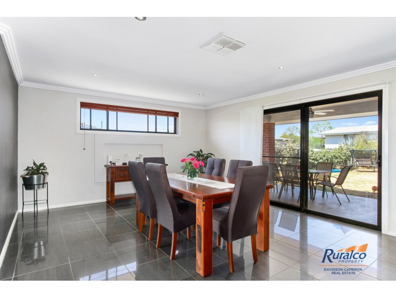 11 Verdelho Drive, Tamworth NSW 2340