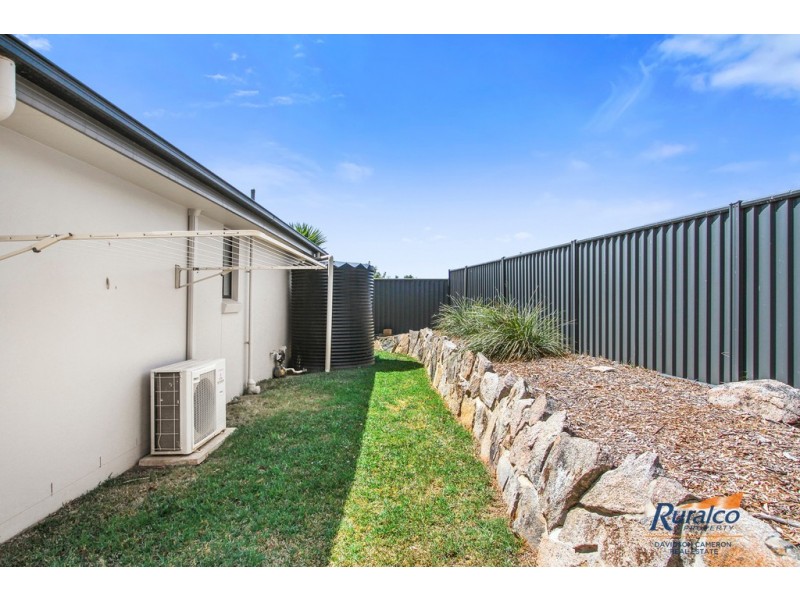 2 Wren Close, Tamworth NSW 2340