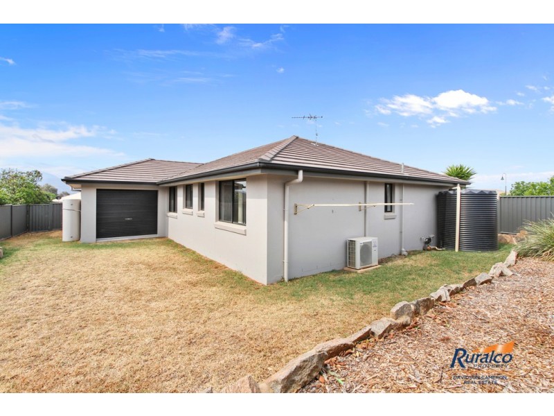 2 Wren Close, Tamworth NSW 2340