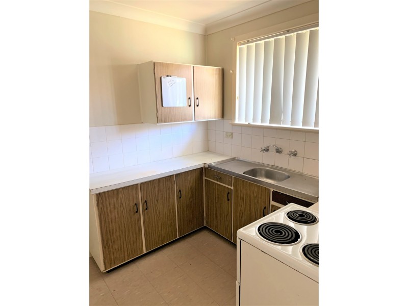 2/7 Edinburgh Ave, West Tamworth NSW 2340