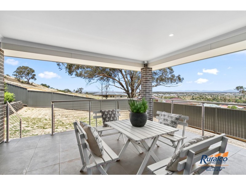 28 Conimbla Crescent, Tamworth NSW 2340