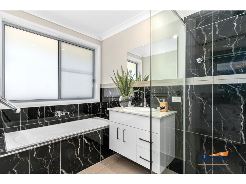 28 Conimbla Crescent, Tamworth NSW 2340