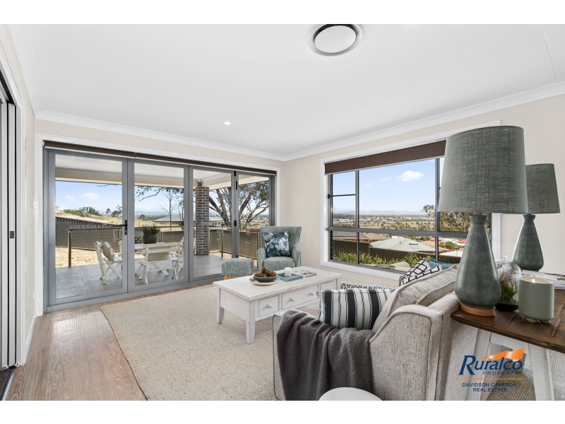 28 Conimbla Crescent, Tamworth NSW 2340